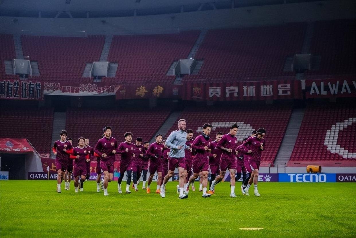 中超今夜走向成谜，广东宏远止住颓势，赛场秩序良好，轮换策略成焦点(中超联赛赛程积分排名)-九游网页版官网