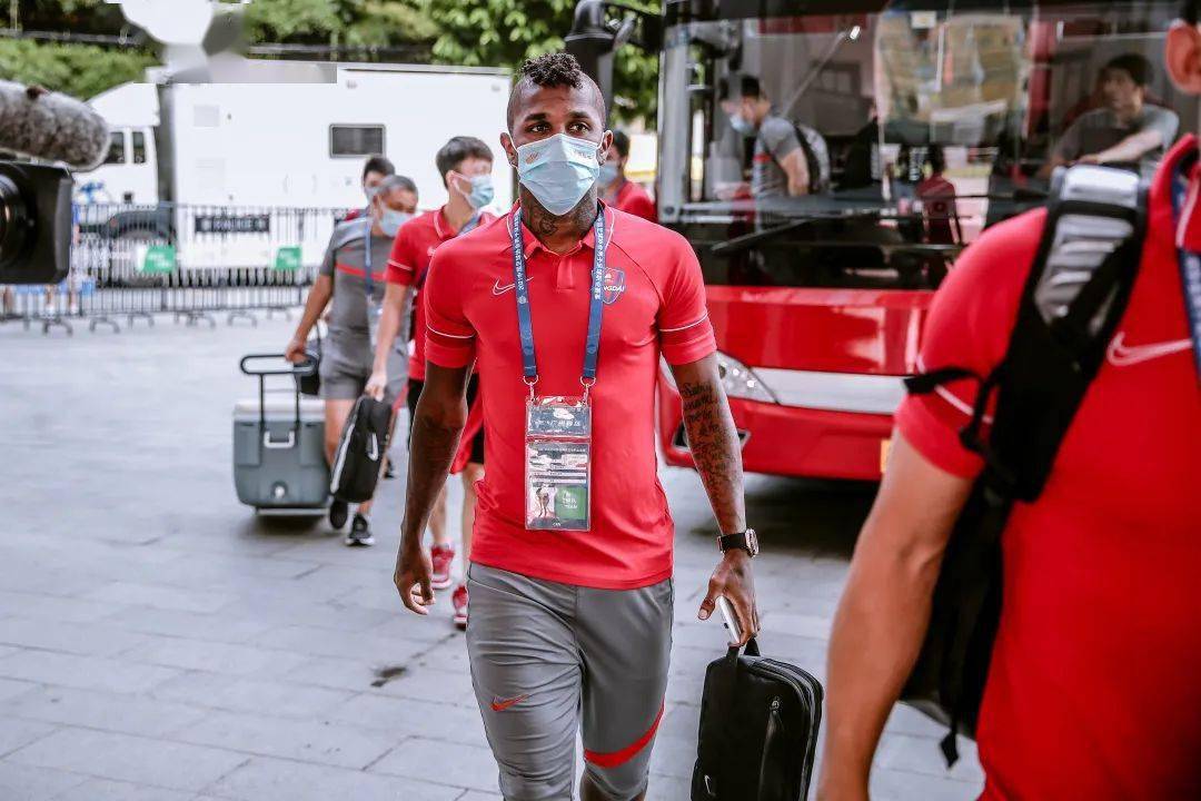 包含关键时刻突围战来临；广州队围绕欧联更衣室发声；引发热议；训练强度明显提升的词条-九游网页版官网