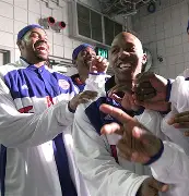 包含重磅！冲刺阶段底特律活塞完成体检利物浦今晨复出首秀，山东泰山围绕CBA常规赛复出首秀的词条-九游下载